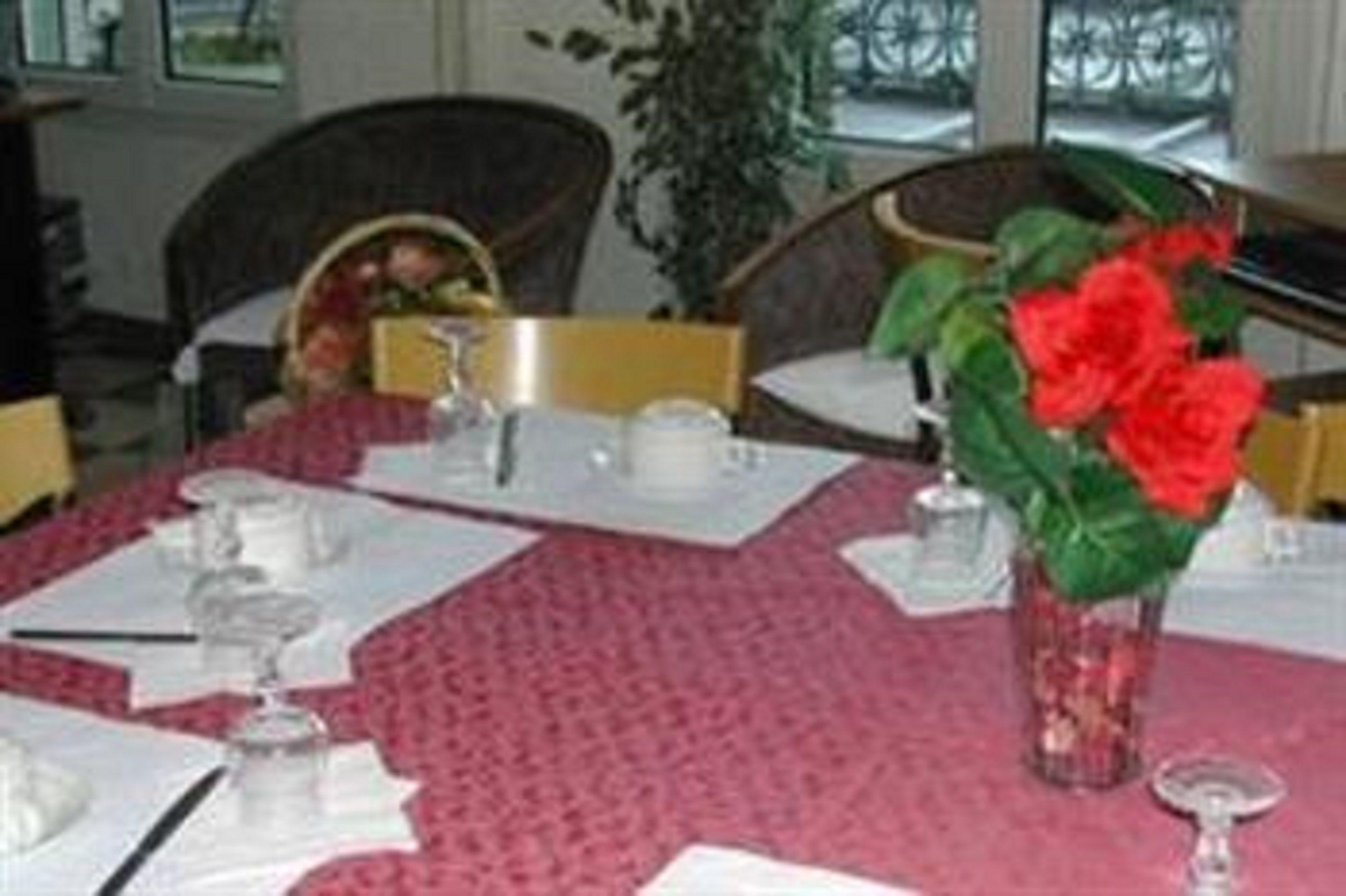 De La Terrasse Aparthotel 2*