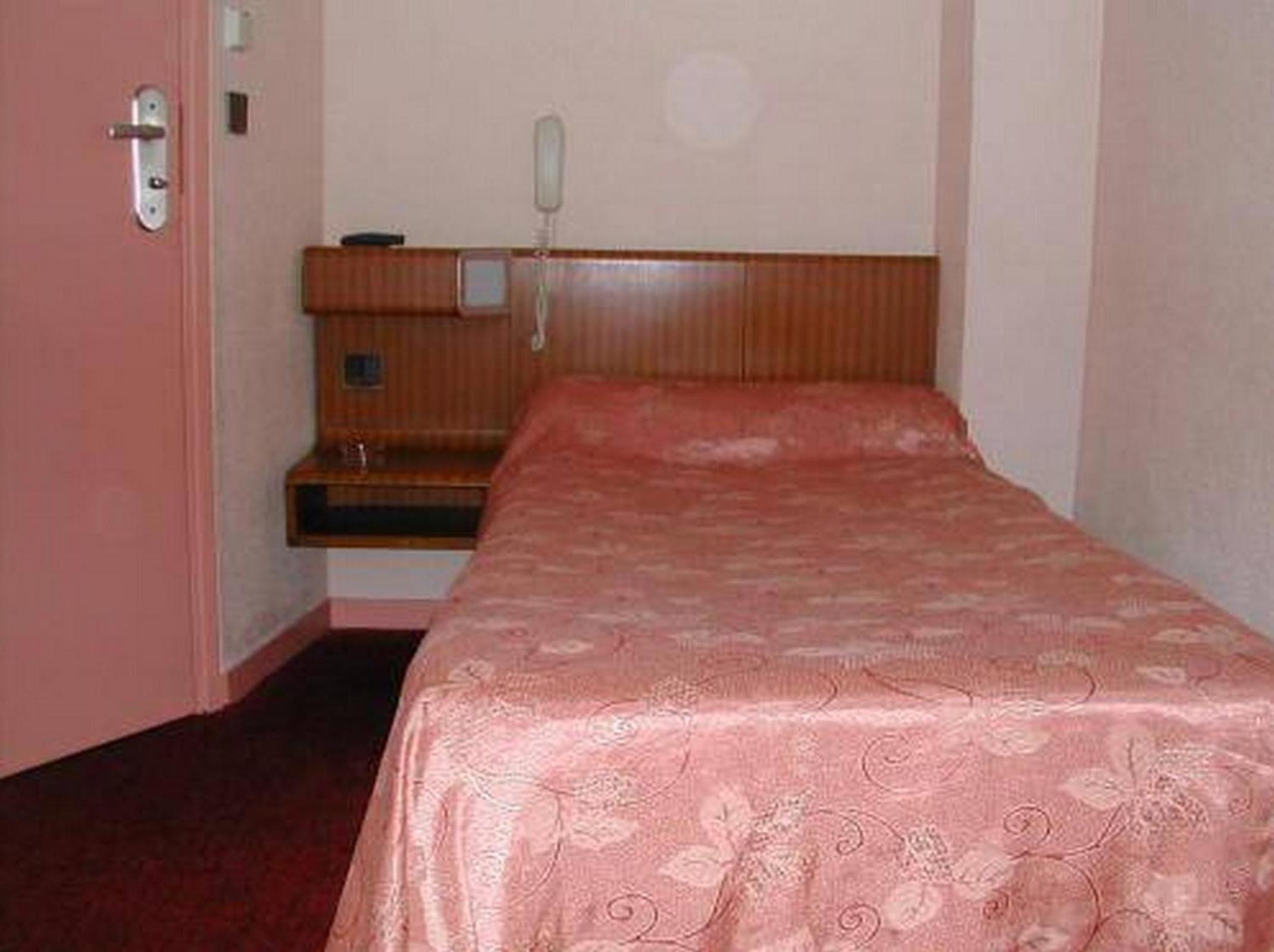 De La Terrasse Aparthotel